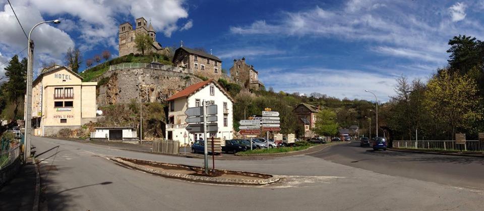 Logis Hotel De La Paix Saint-Nectaire Exterior photo