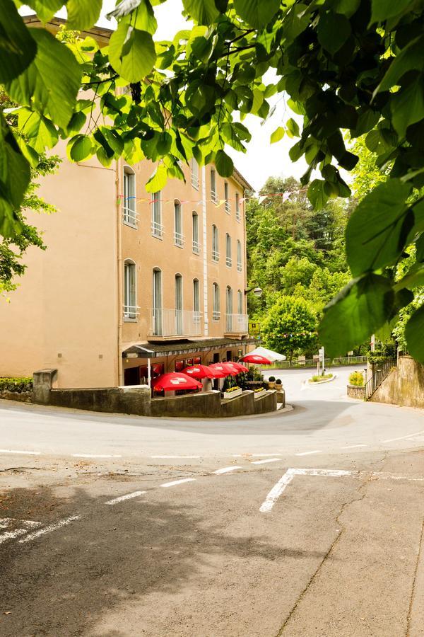 Logis Hotel De La Paix Saint-Nectaire Exterior photo